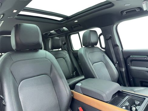 Used 2023 Land Rover Defender 110 S image 45
