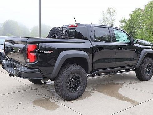 New 2024 Chevrolet Colorado ZR2 w/ ZR2 Bison Edition image 7