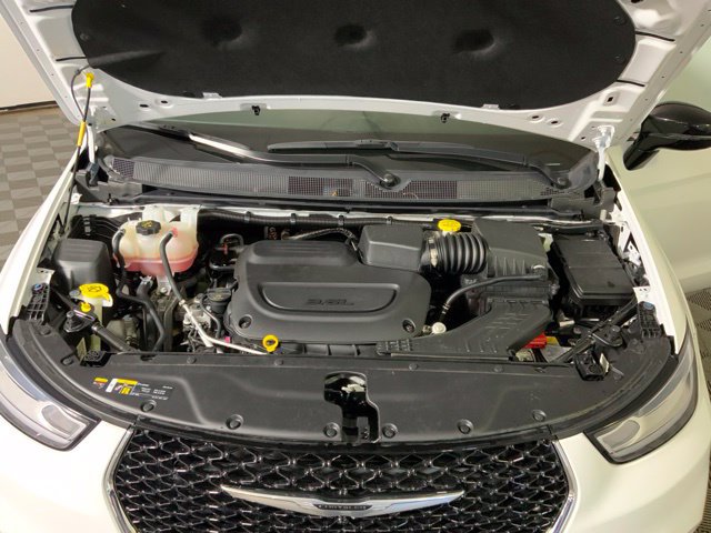 Used 2026 Chrysler Pacifica Limited FWD image 46