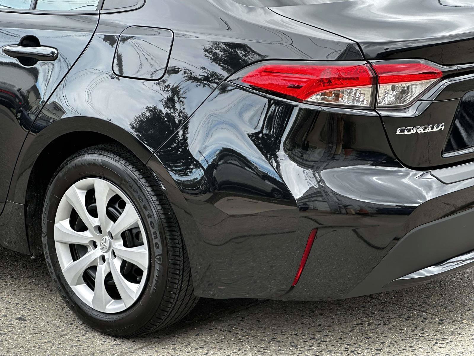 Certified 2022 Toyota Corolla LE FWD image 10