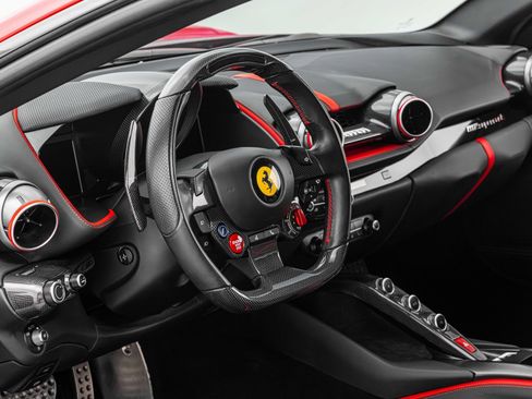 Used 2019 Ferrari 812 Superfast Base image 4