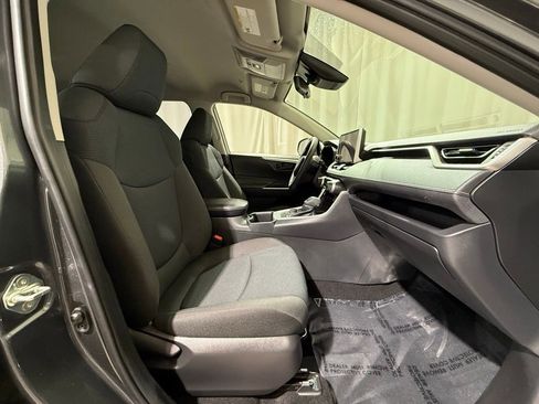 Certified 2024 Toyota RAV4 LE image 21