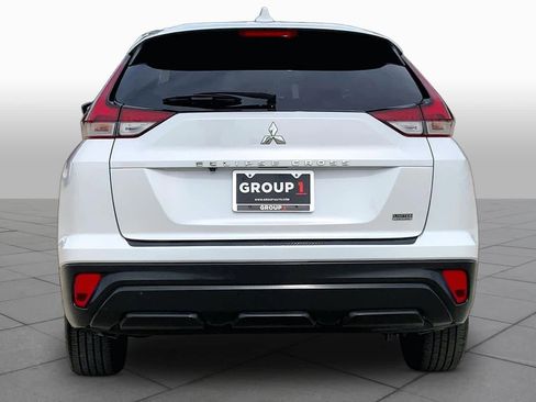 Used 2022 Mitsubishi Eclipse Cross LE FWD image 5