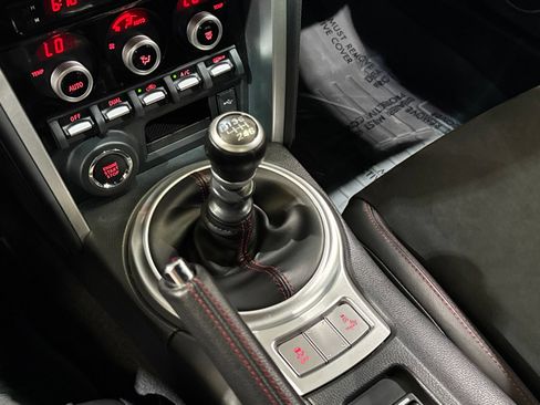 Used 2020 Subaru BRZ Limited RWD image 30