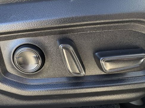 Used 2024 Toyota Tundra Limited image 31