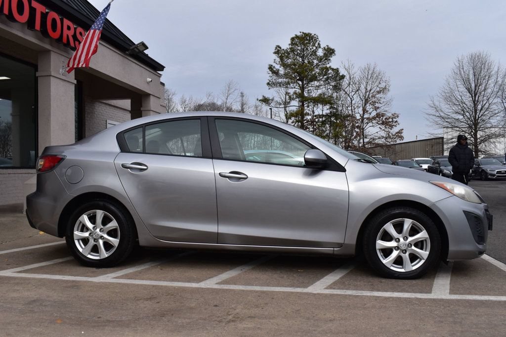 Used 2011 MAZDA MAZDA3 i Touring FWD image 6