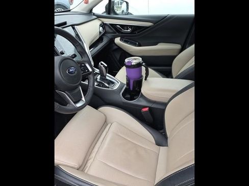 Used 2025 Subaru Outback Limited image 3