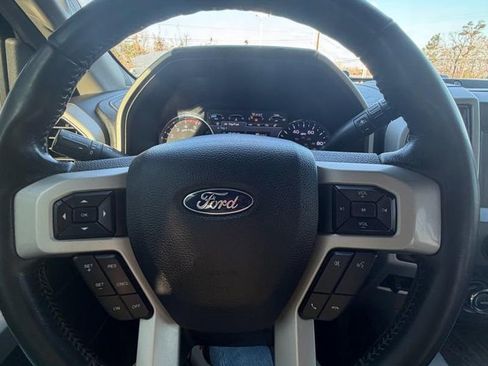 Used 2019 Ford F250 Lariat image 11