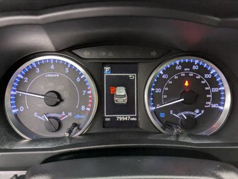 Used 2019 Toyota Highlander LE image 24