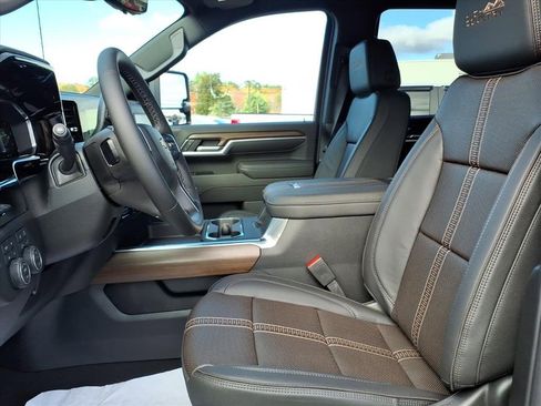 New 2026 Chevrolet Silverado 2500 High Country w/ Technology Package image 13