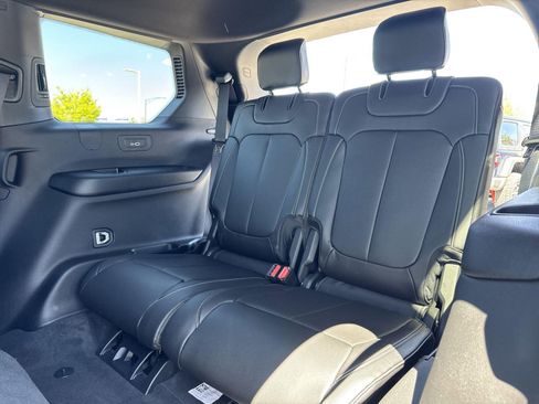 New 2025 Jeep Grand Cherokee L Limited w/ Black Appearance Package image 32