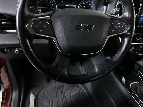 Used 2022 Chevrolet Traverse LT FWD image 11