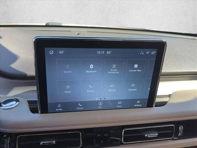 Used 2024 Lincoln Aviator 2WD w/ Premium Package image 19