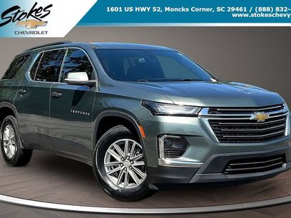 Used 2023 Chevrolet Traverse LT
