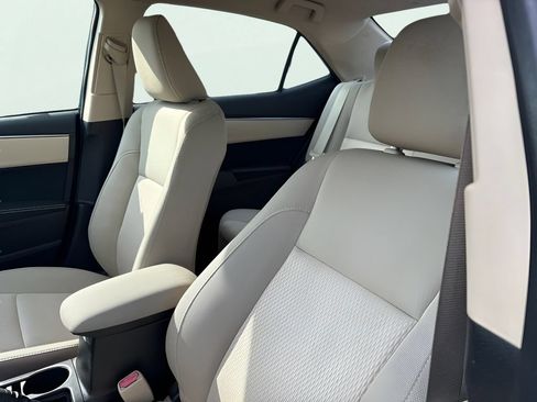 Used 2014 Toyota Corolla LE FWD image 13