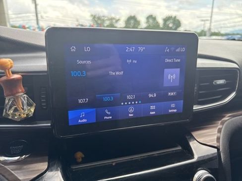 Used 2024 Ford Explorer Limited AWD/4WD image 5