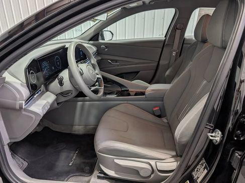 Used 2024 Hyundai Elantra Blue FWD image 12