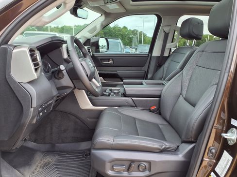 Used 2023 Toyota Tundra Limited w/ Power Package AWD/4WD image 17