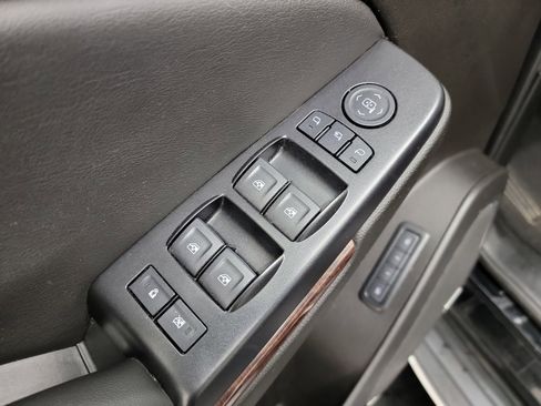 Used 2020 GMC Yukon SLT AWD/4WD image 14