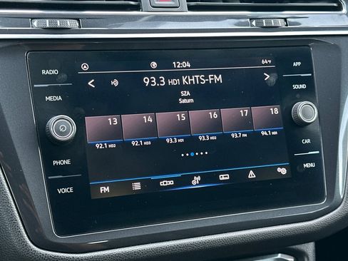 Certified 2022 Volkswagen Tiguan SE R-Line image 19