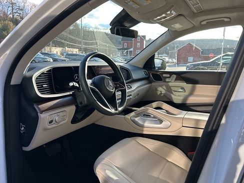 Used 2025 Mercedes-Benz GLE 350 4MATIC image 10