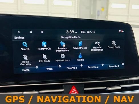 Used 2025 Hyundai Elantra SEL FWD image 8