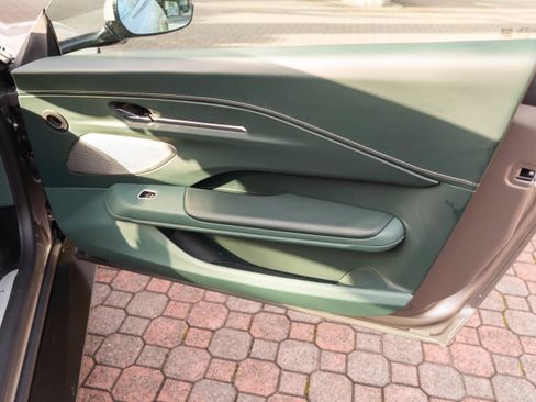 Used 2025 Aston Martin V8 Vantage Coupe image 24