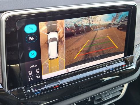 New 2026 Volkswagen Atlas SEL Premium R-Line image 18