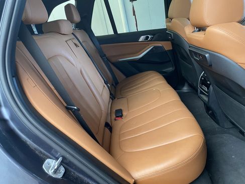 Used 2022 BMW X5 xDrive40i w/ M Sport Package AWD/4WD image 12