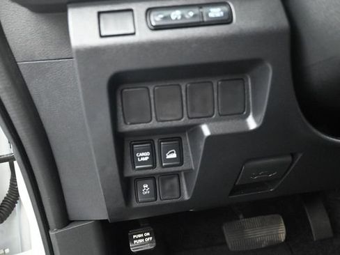 Used 2024 Nissan Frontier SV AWD/4WD image 21