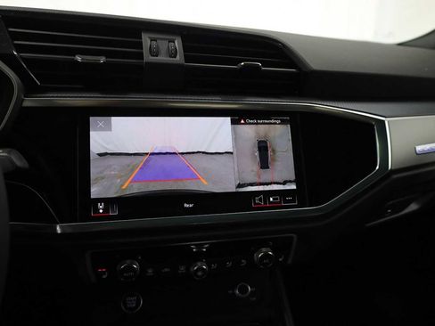 Used 2024 Audi Q3 2.0T Premium Plus image 31