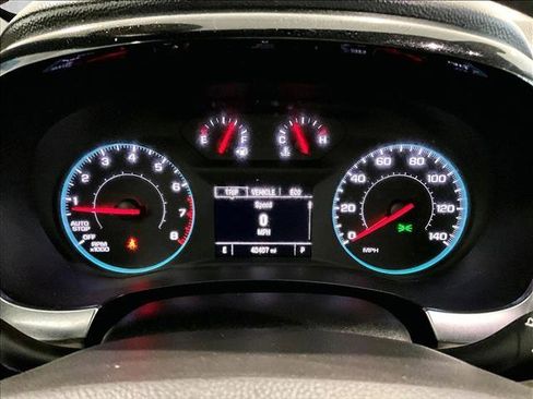Used 2023 Chevrolet Traverse LS FWD image 22