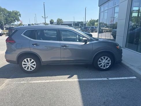 Used 2019 Nissan Rogue S AWD/4WD image 8