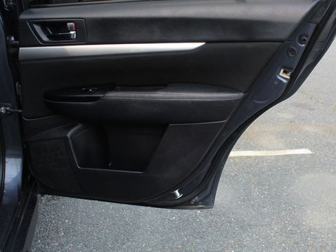 Used 2014 Subaru Outback 2.5i Premium image 16