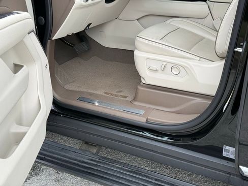 Used 2022 GMC Yukon Denali image 24