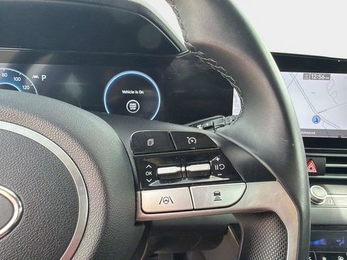 Used 2023 Hyundai Elantra Limited image 27