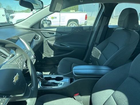 Used 2024 Chevrolet Malibu LT image 8