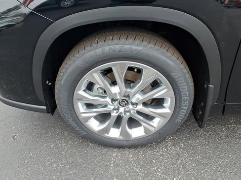 New 2026 Toyota Highlander Limited image 4