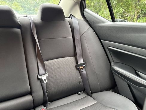 Used 2025 Nissan Altima 2.5 SV FWD image 32