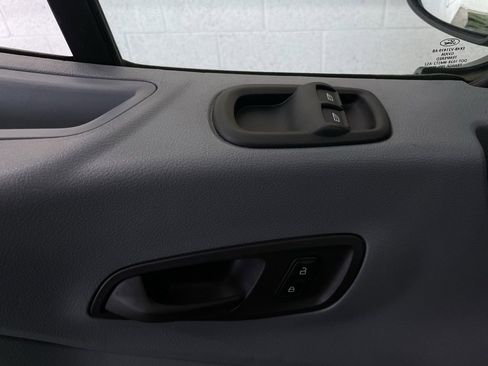 Used 2019 Ford Transit 150 XL image 23