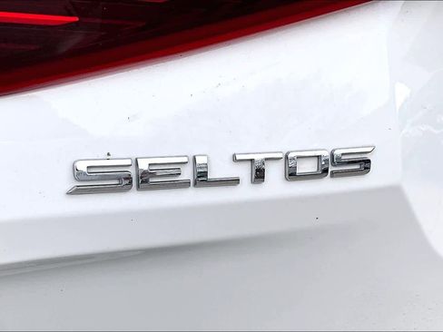 Used 2021 Kia Seltos S image 29
