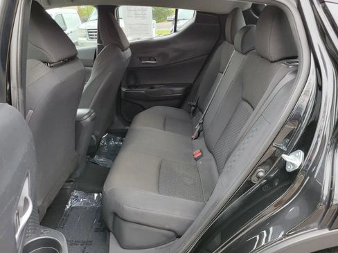 Used 2020 Toyota C-HR LE image 4