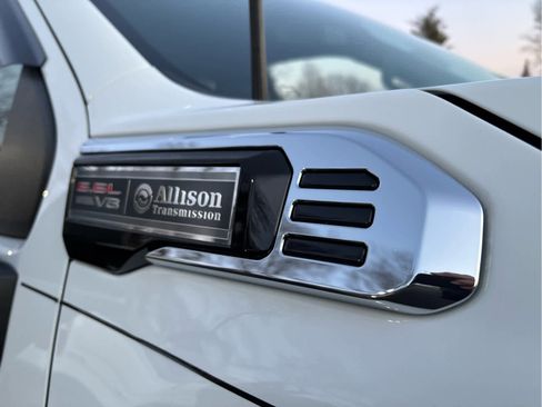 Certified 2025 GMC Sierra 2500 Pro w/ Convenience Package image 26