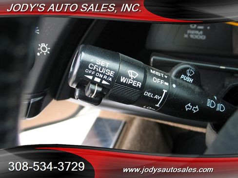 Used 1996 Chevrolet Corvette Convertible RWD image 8