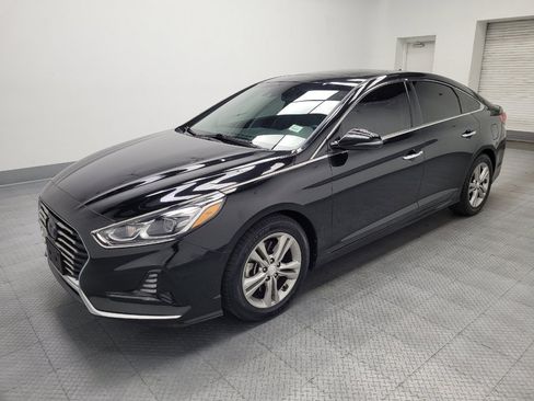 Used 2018 Hyundai Sonata Limited w/ Limited Ultimate Package 03 FWD image 2
