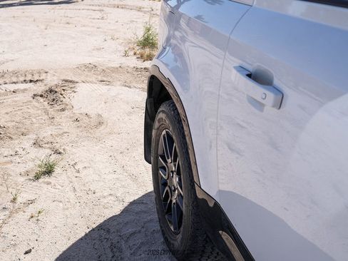 Used 2023 Land Rover Defender 90 X-Dynamic SE image 89