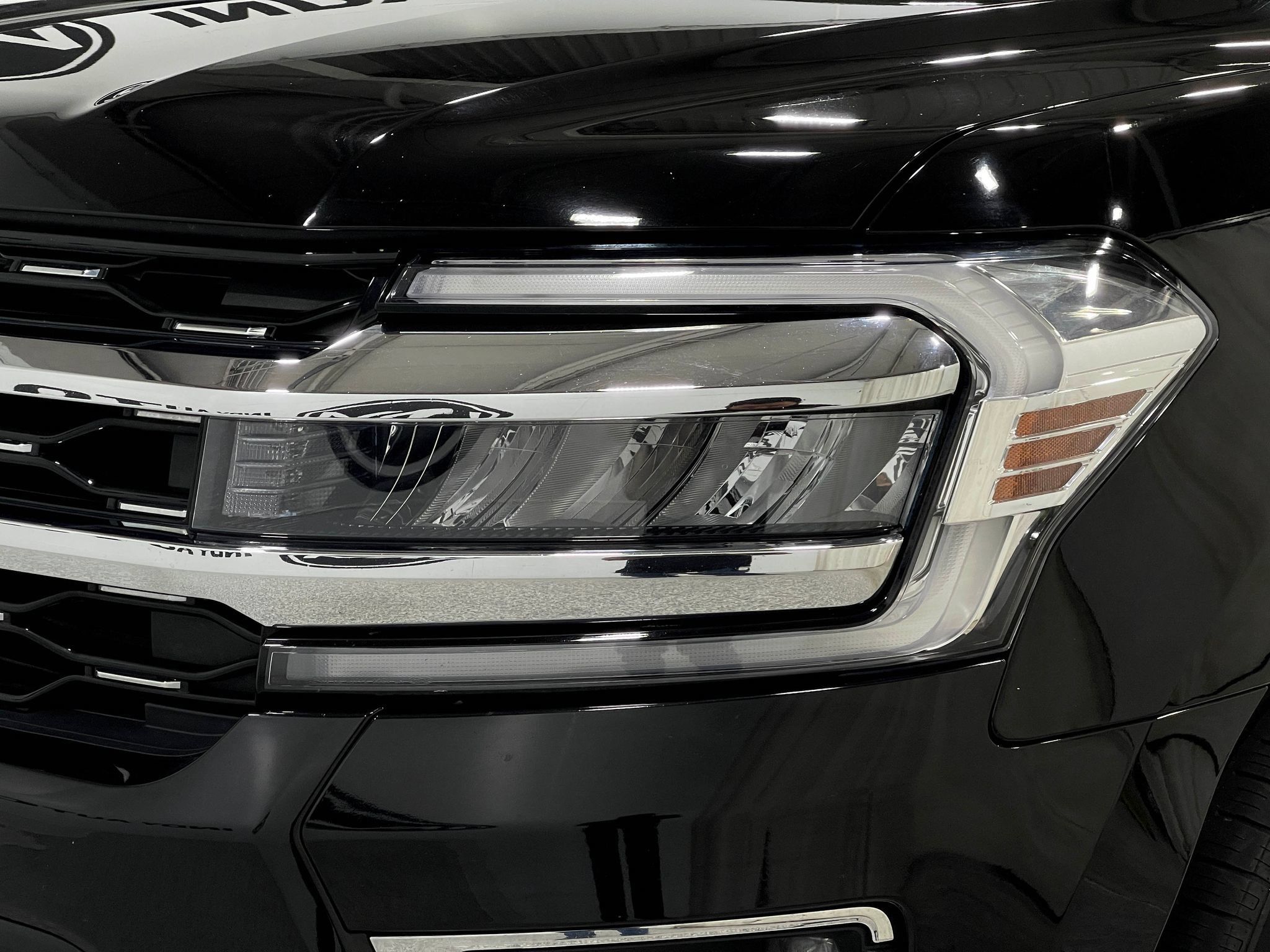 Used 2024 Ford Expedition Limited AWD/4WD image 35
