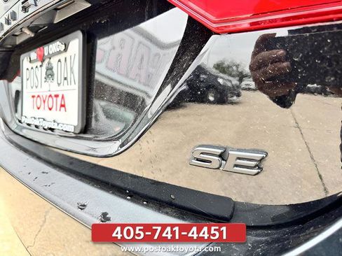 Used 2021 Toyota Camry SE FWD image 25