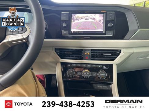 Used 2024 Volkswagen Jetta SE image 21