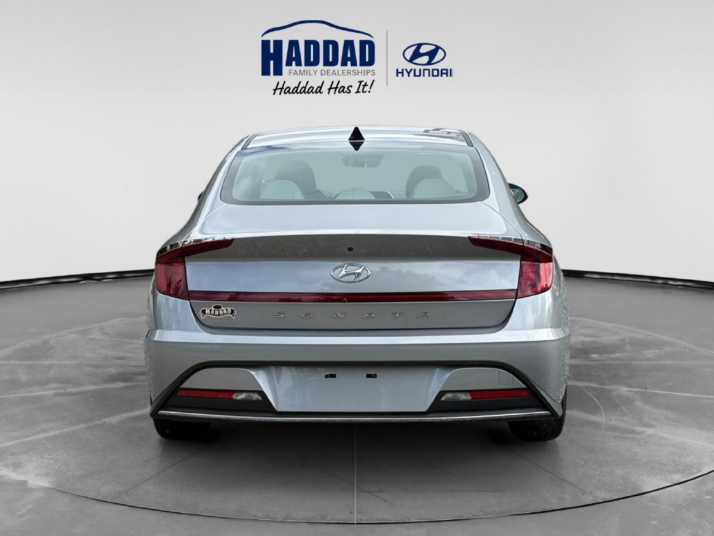 Used 2023 Hyundai Sonata SE FWD image 4